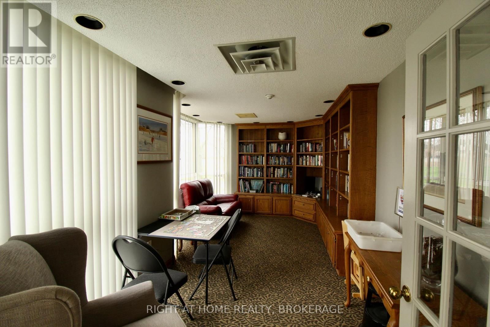 801 - 162 MARTINDALE ROAD Image 25