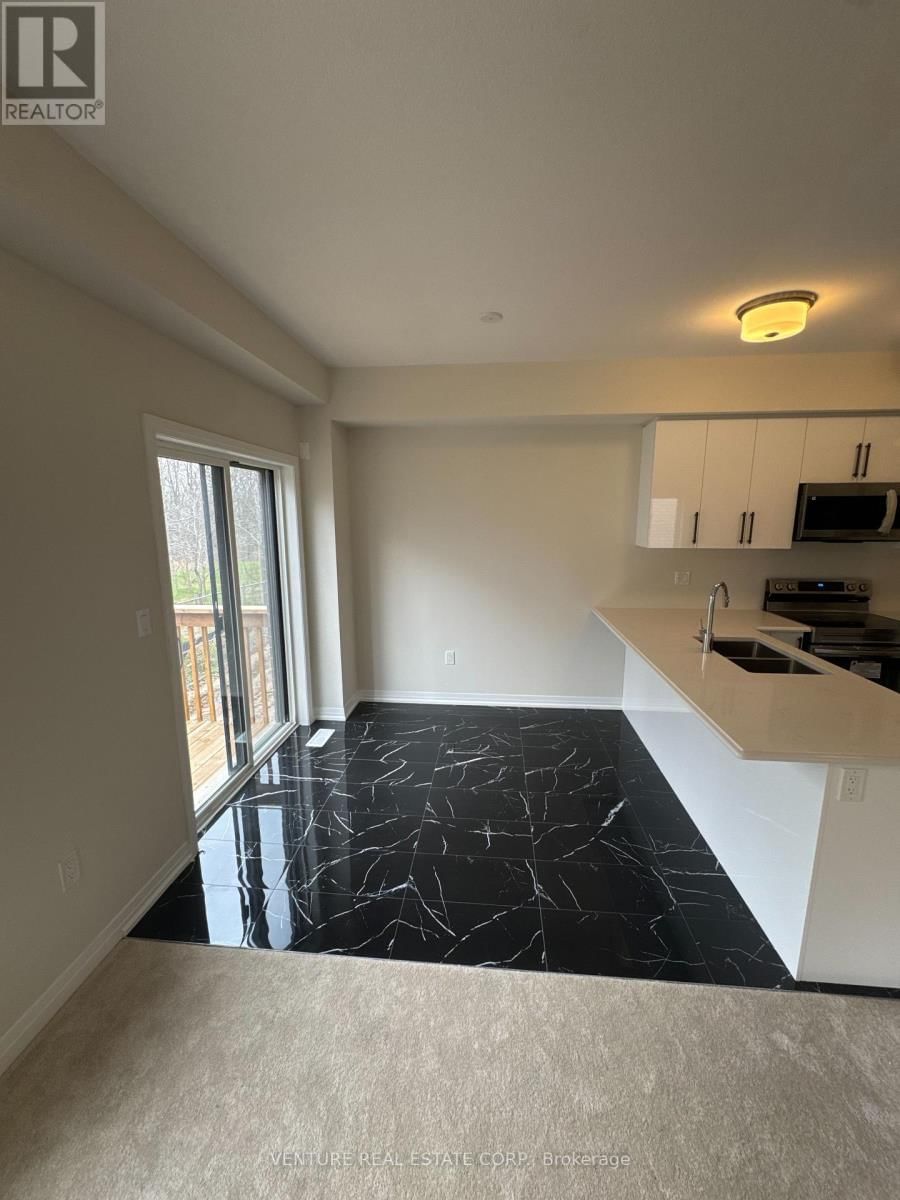 C-12 - 660 COLBORNE STREET WEST Image 10