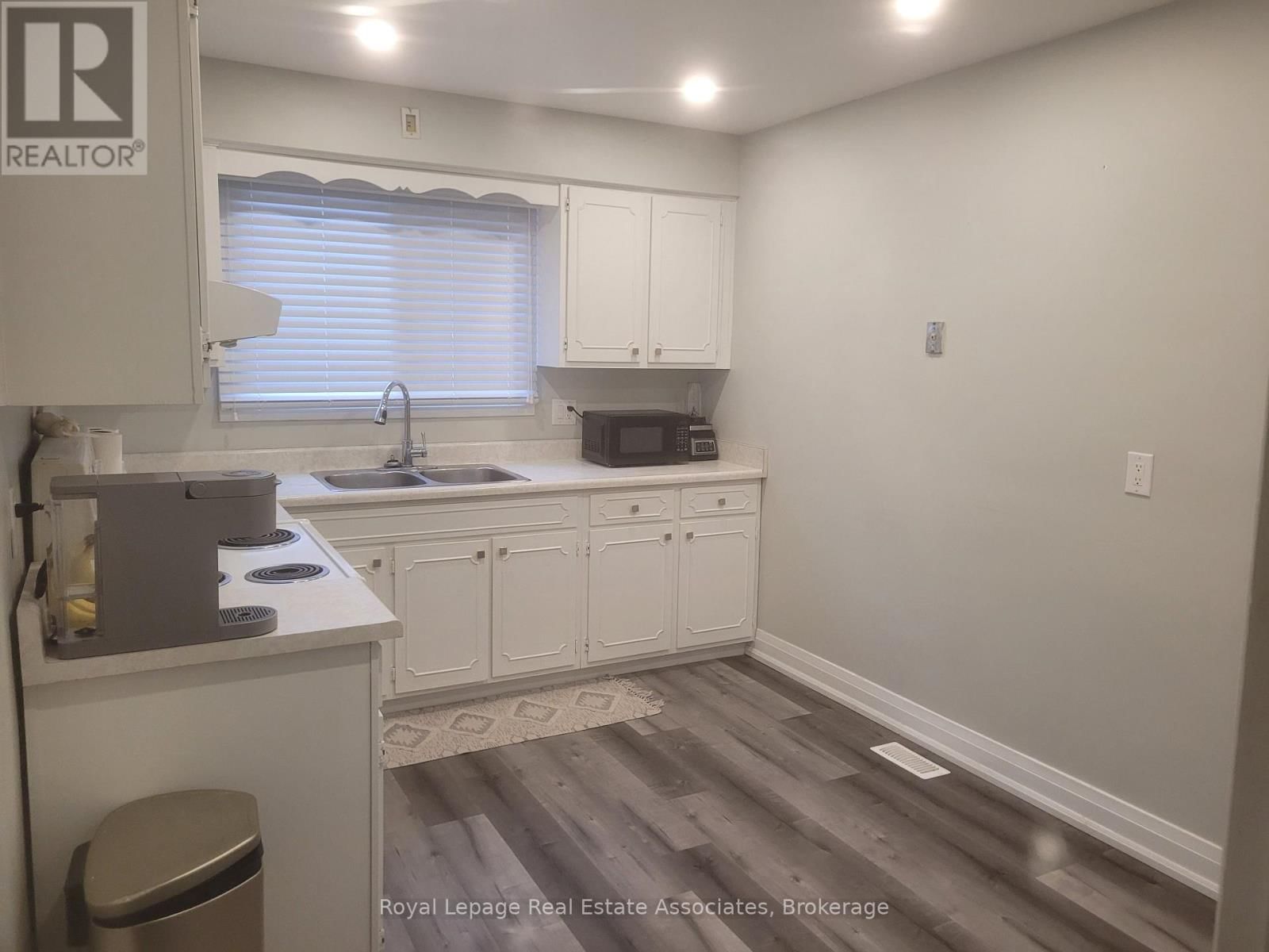 A - 22 ST JAMES STREET Image 9