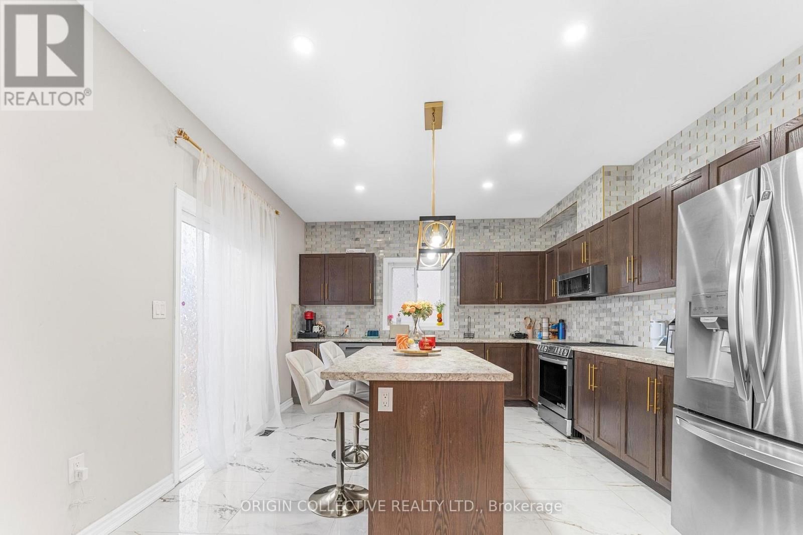 152 MCCABE AVENUE Image 13