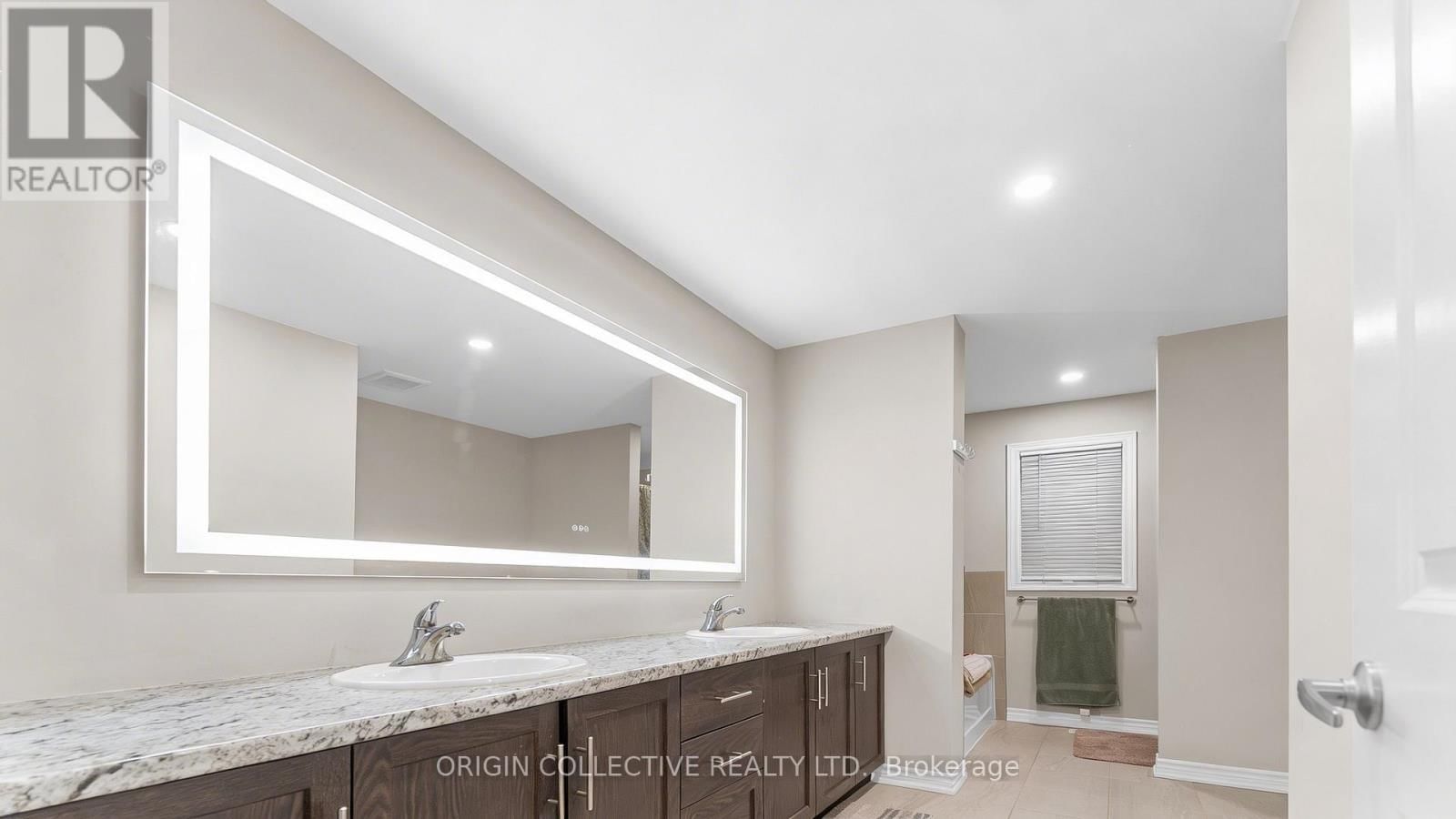 152 MCCABE AVENUE Image 33