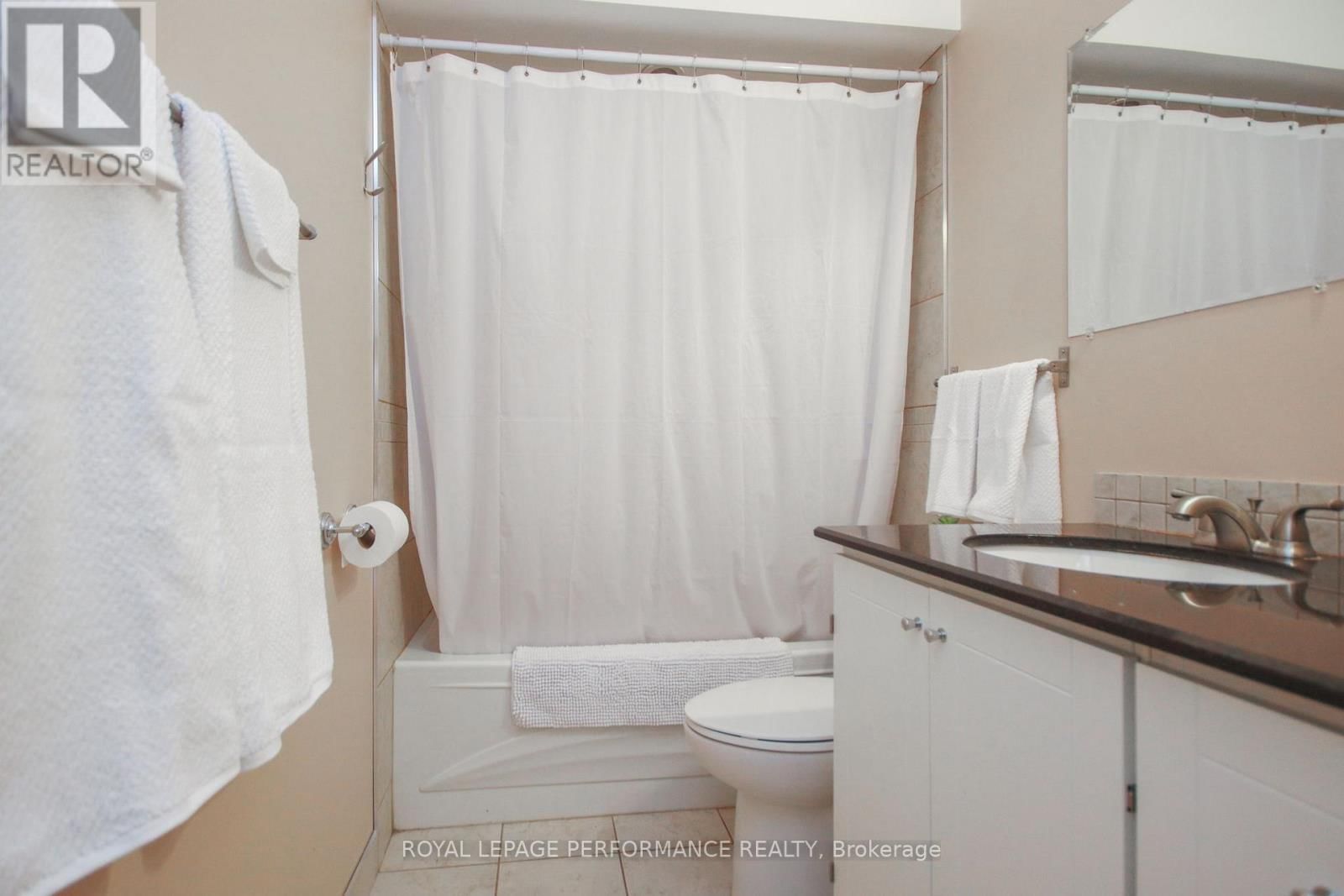 3 - 736 COOPER STREET EAST Image 17