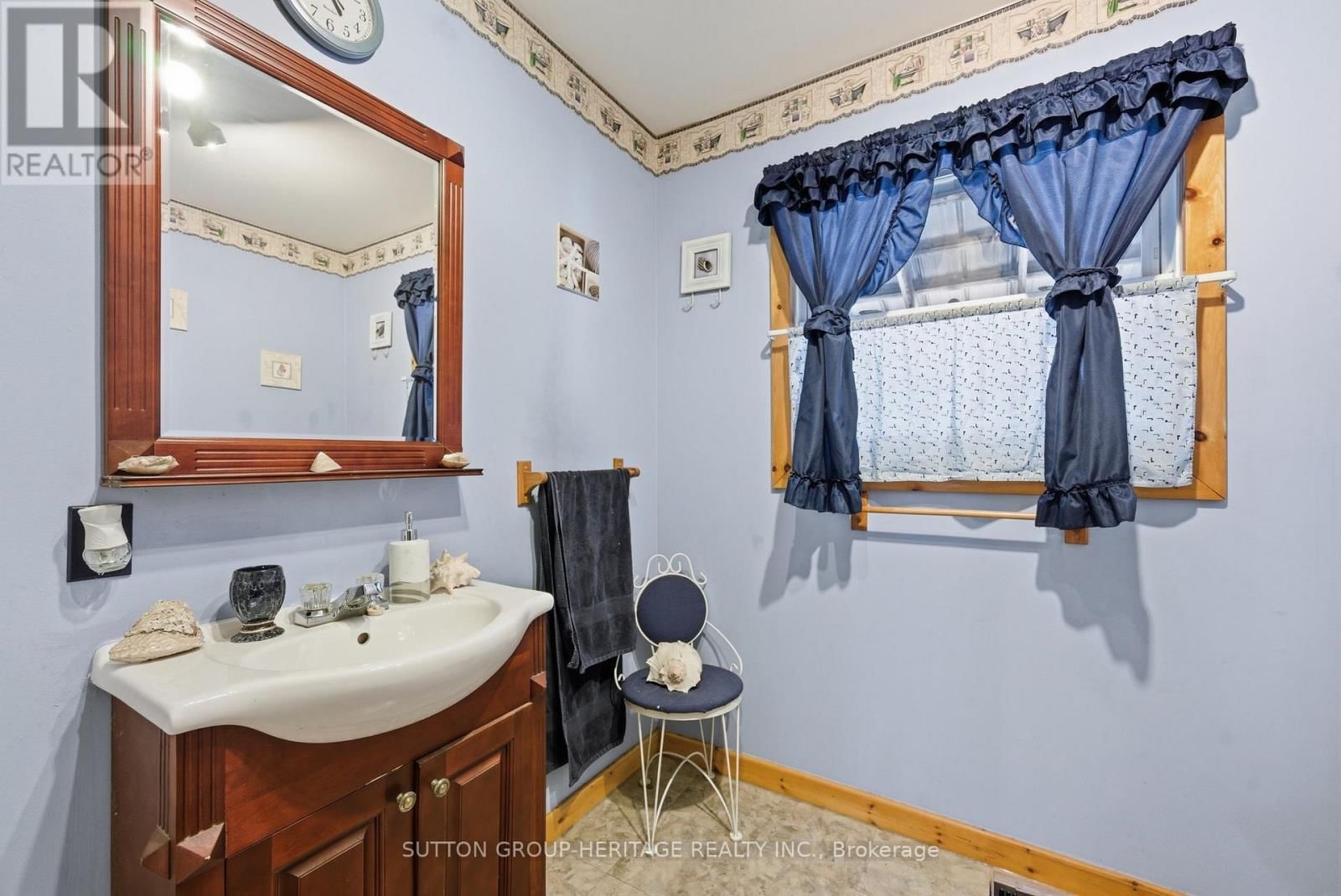 1780 7TH LINE Image 18