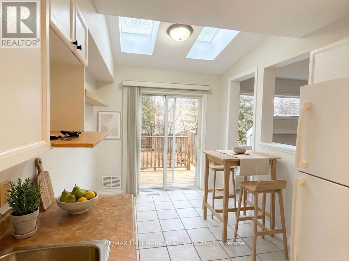 95 HEMLO CRESCENT Image 5