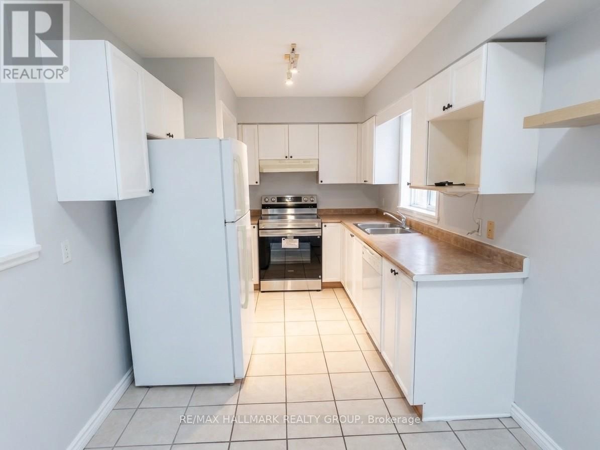 95 HEMLO CRESCENT Image 7