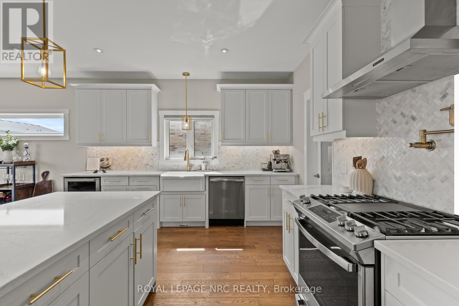 271 MEMORIAL PARK DRIVE Image 11