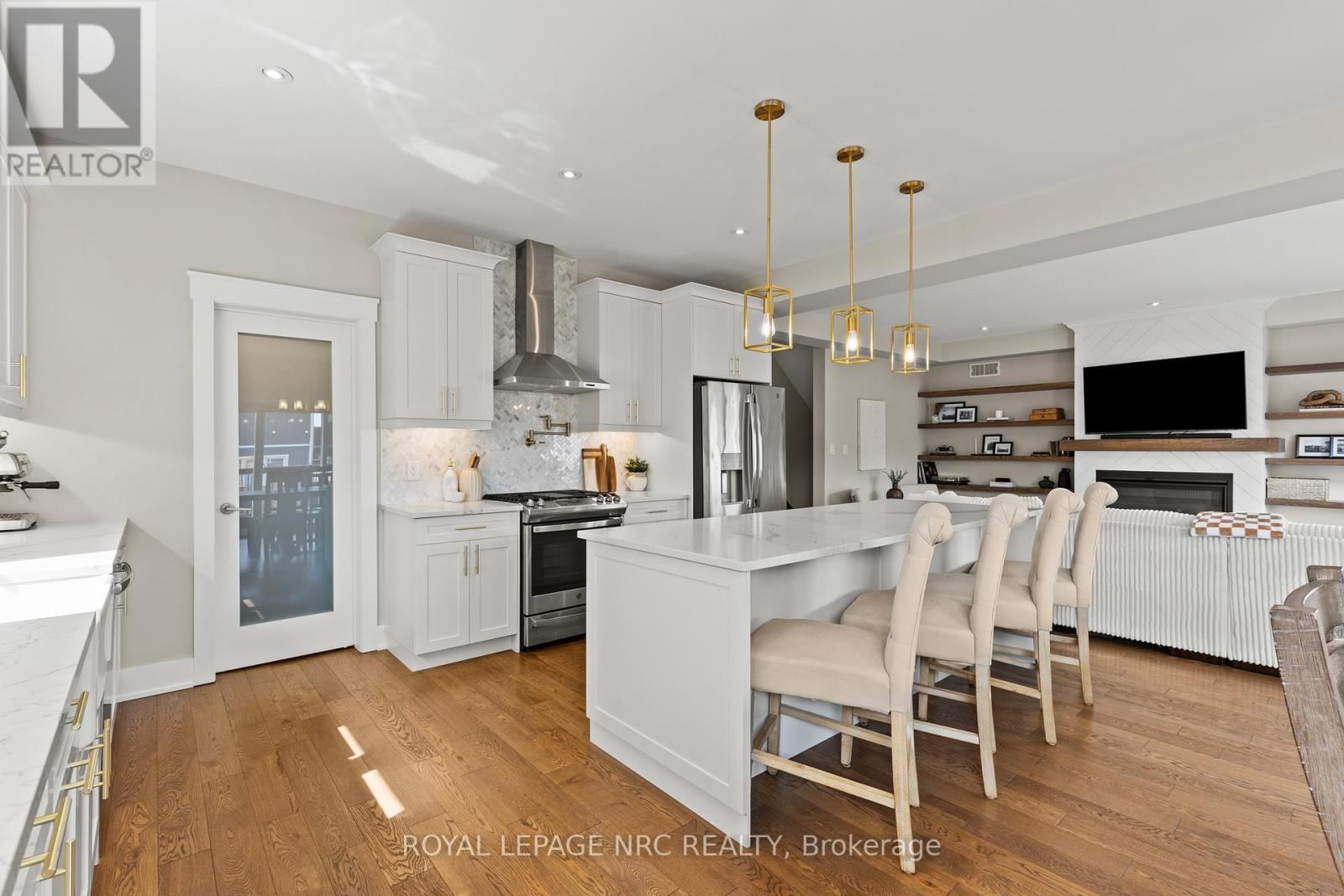 271 MEMORIAL PARK DRIVE Image 13