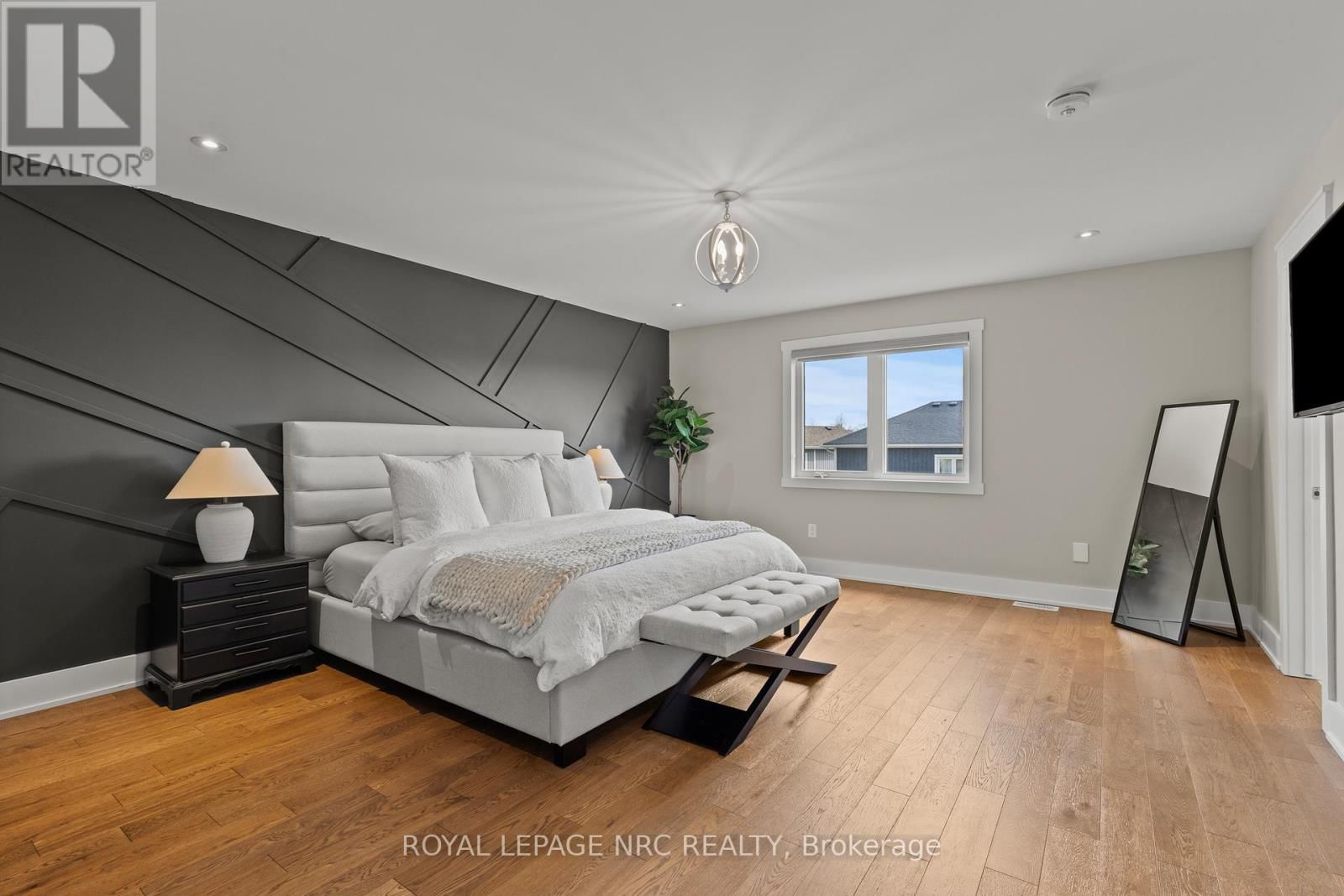 271 MEMORIAL PARK DRIVE Image 15