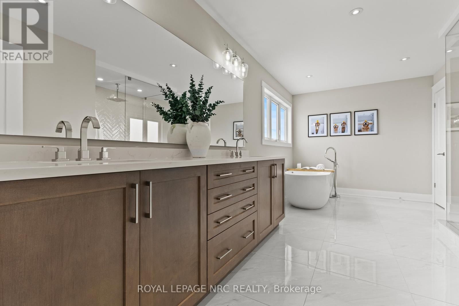 271 MEMORIAL PARK DRIVE Image 17