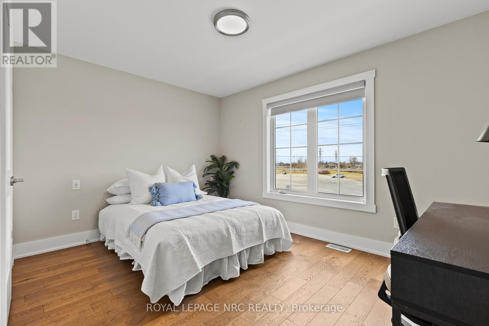 271 MEMORIAL PARK DRIVE Image 23