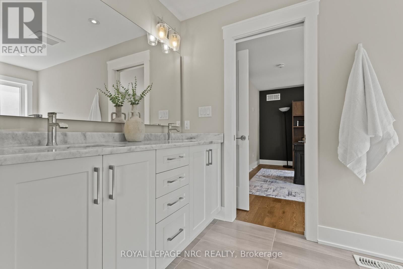 271 MEMORIAL PARK DRIVE Image 25