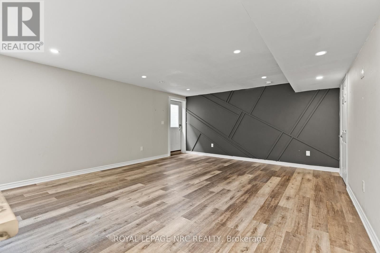 271 MEMORIAL PARK DRIVE Image 29