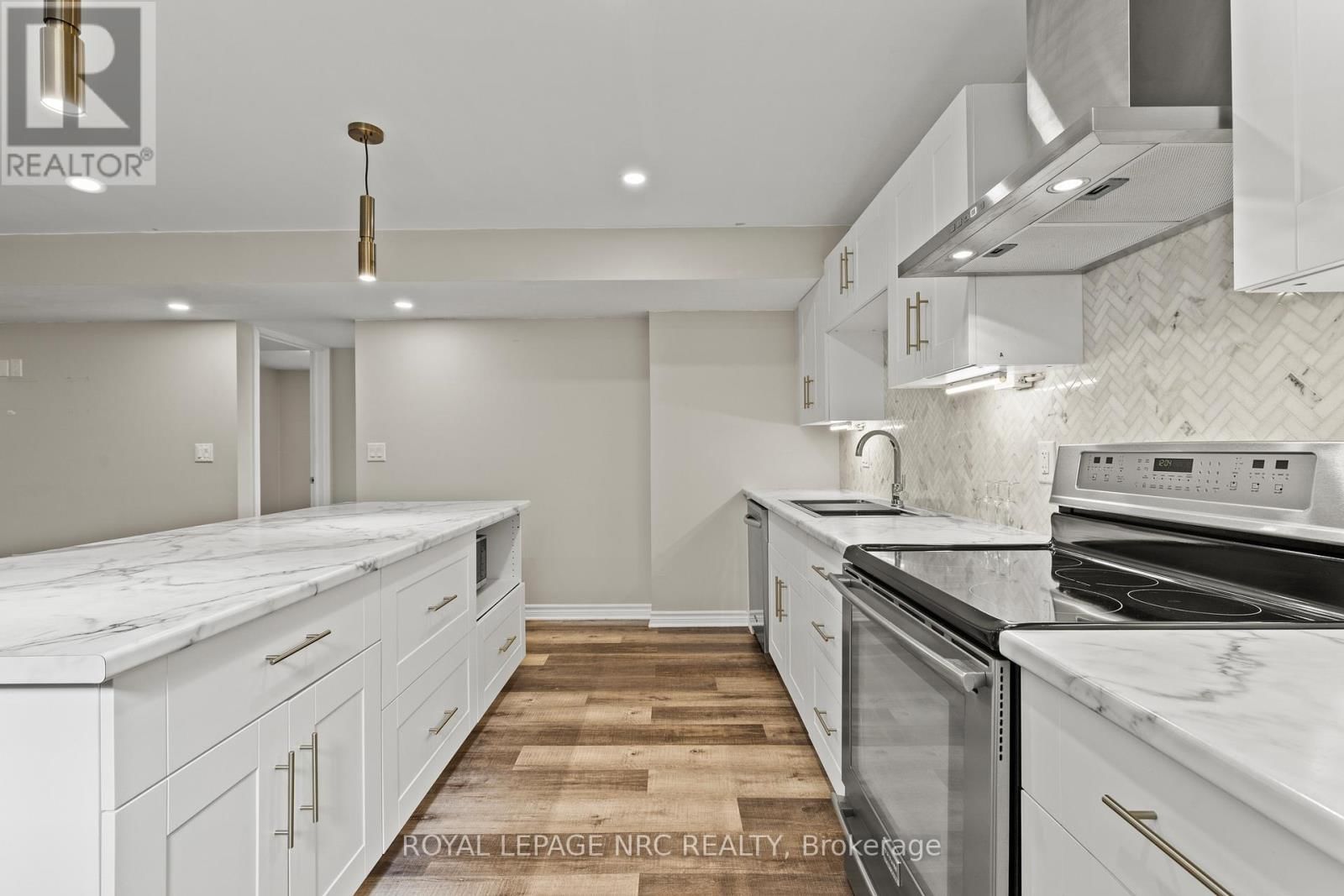 271 MEMORIAL PARK DRIVE Image 31