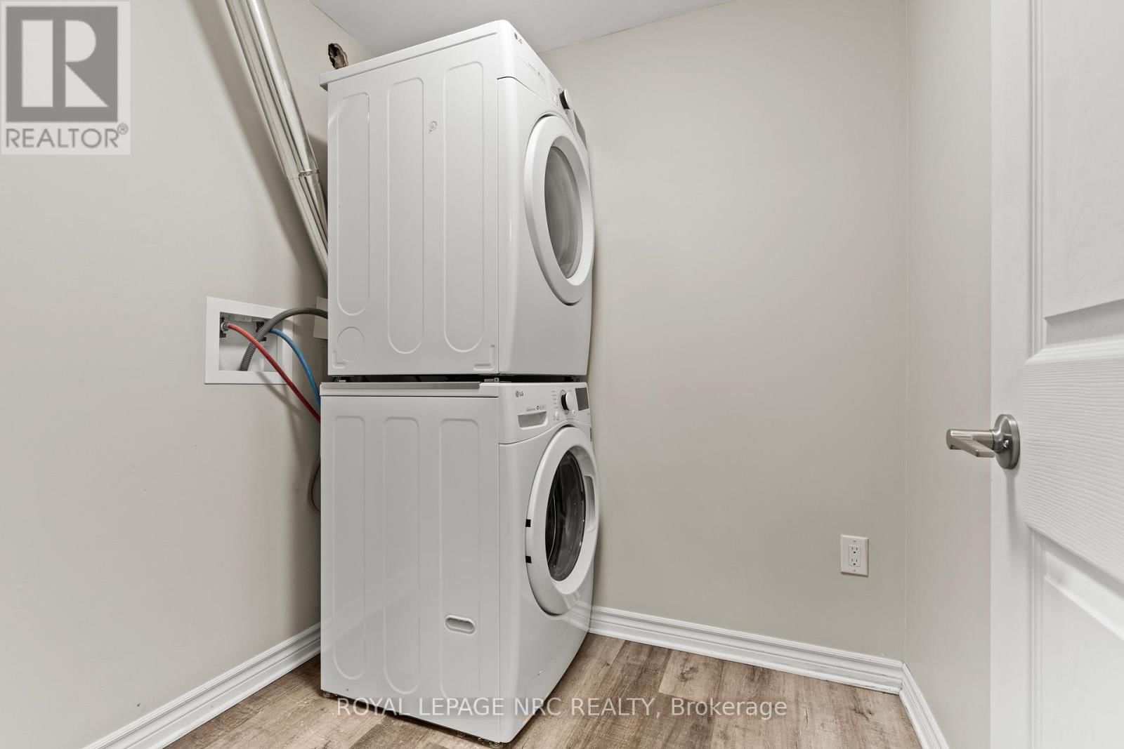 271 MEMORIAL PARK DRIVE Image 35