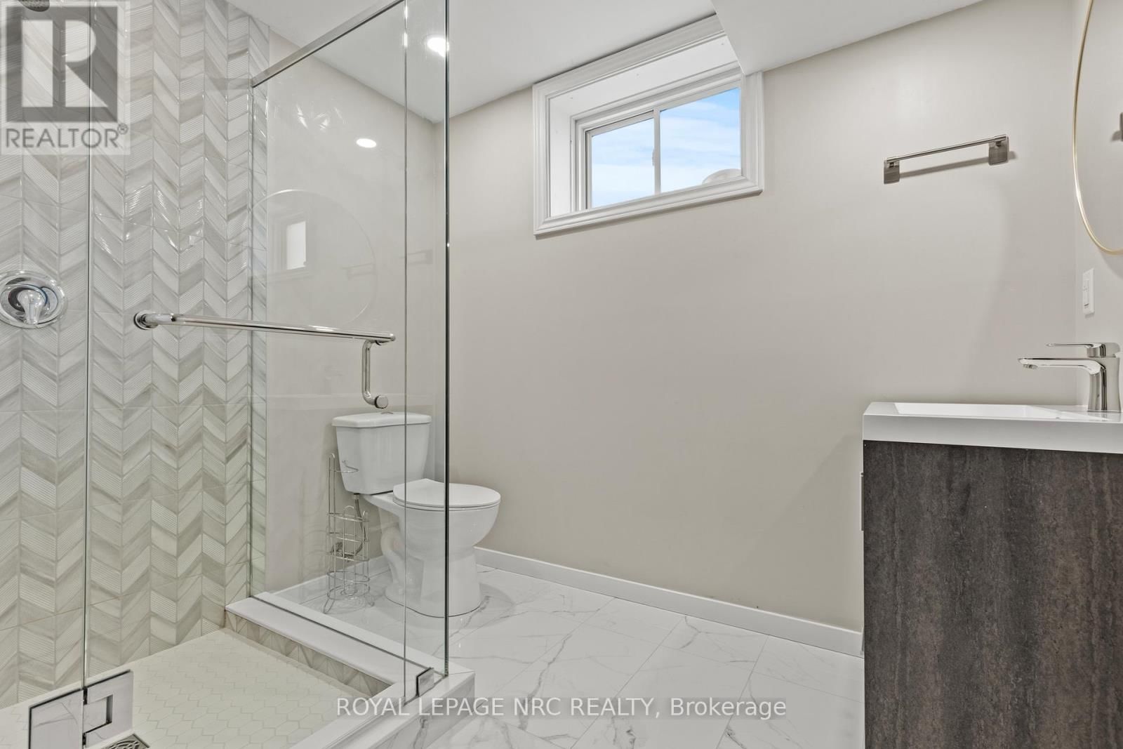 271 MEMORIAL PARK DRIVE Image 36