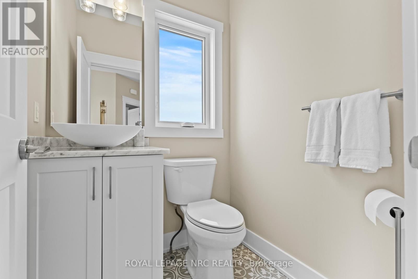 271 MEMORIAL PARK DRIVE Image 6