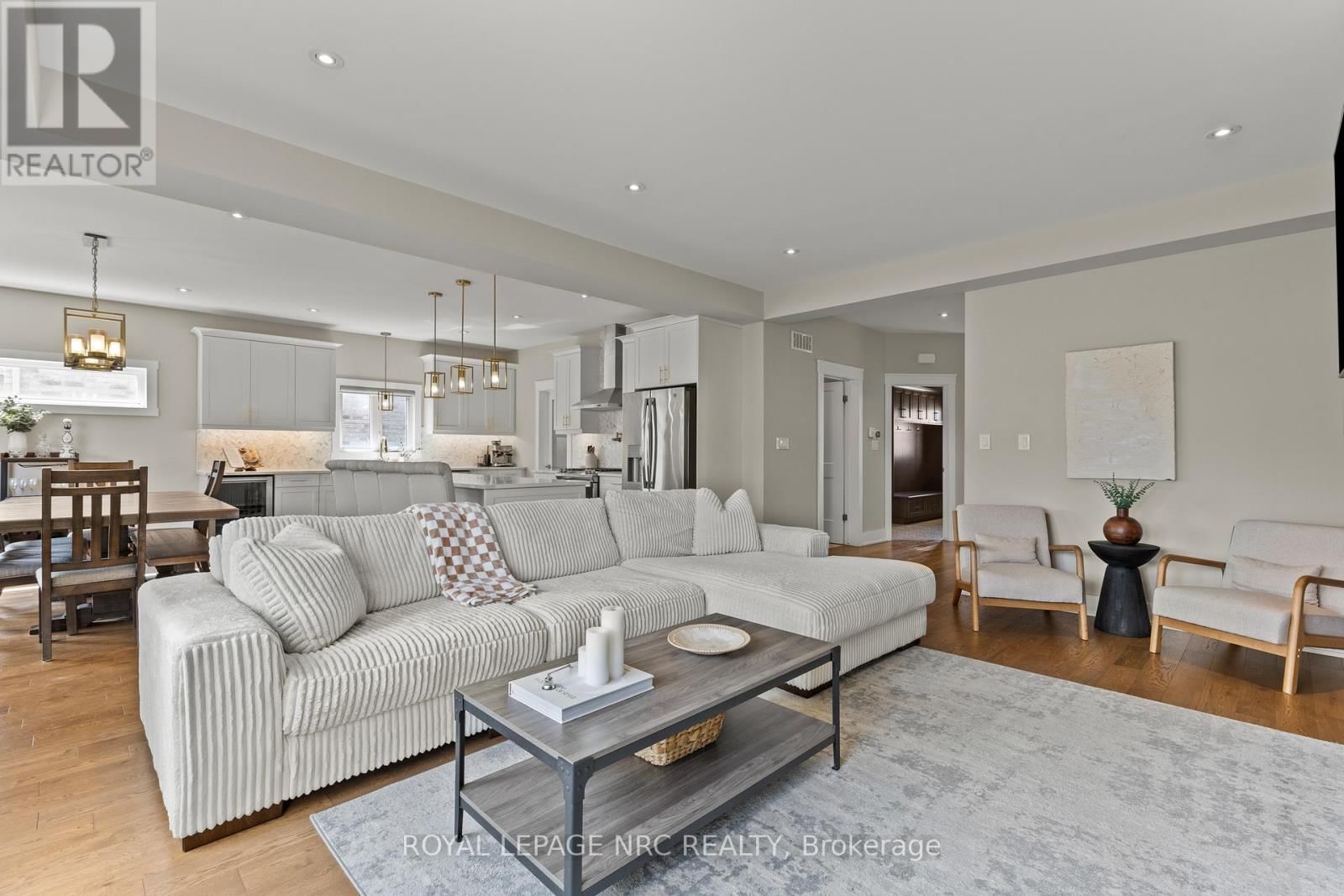 271 MEMORIAL PARK DRIVE Image 9