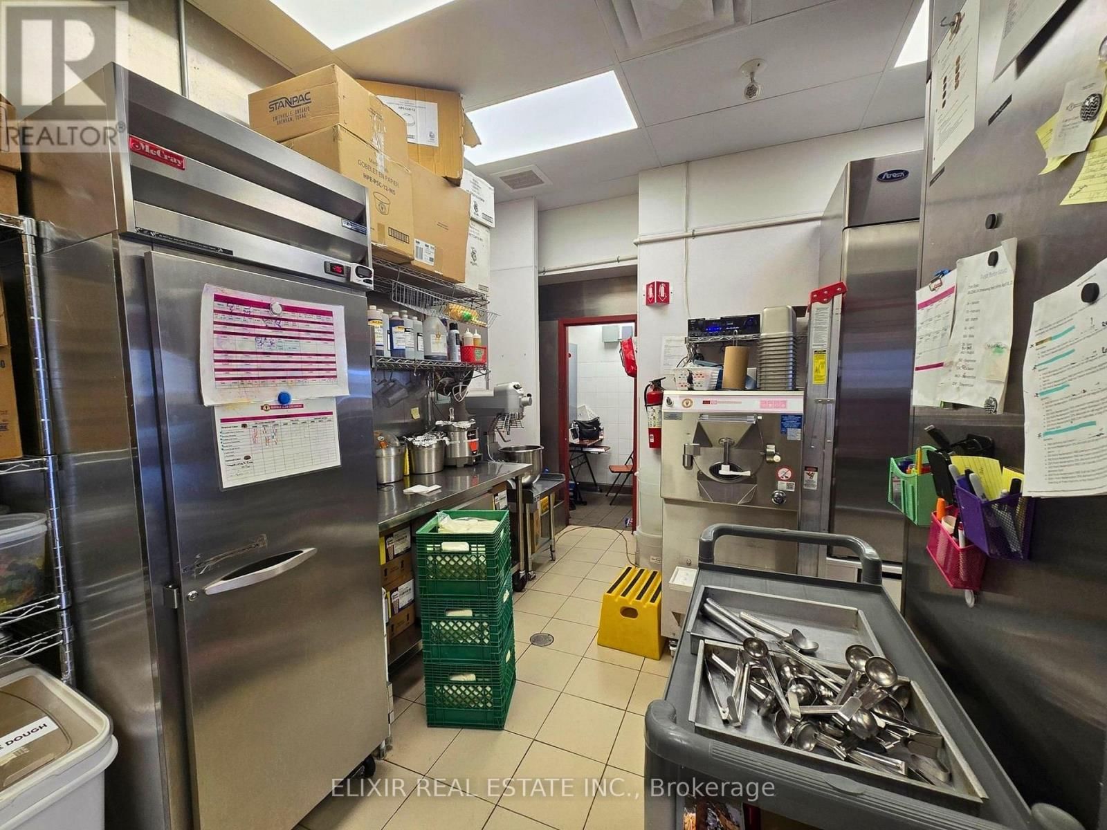 16 - 305 NORTH FRONT STREET Image 13