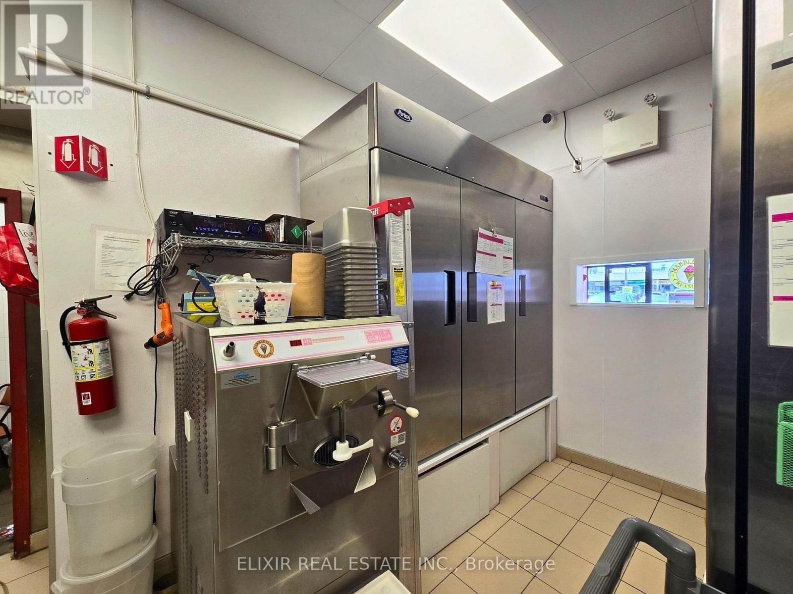 16 - 305 NORTH FRONT STREET Image 16