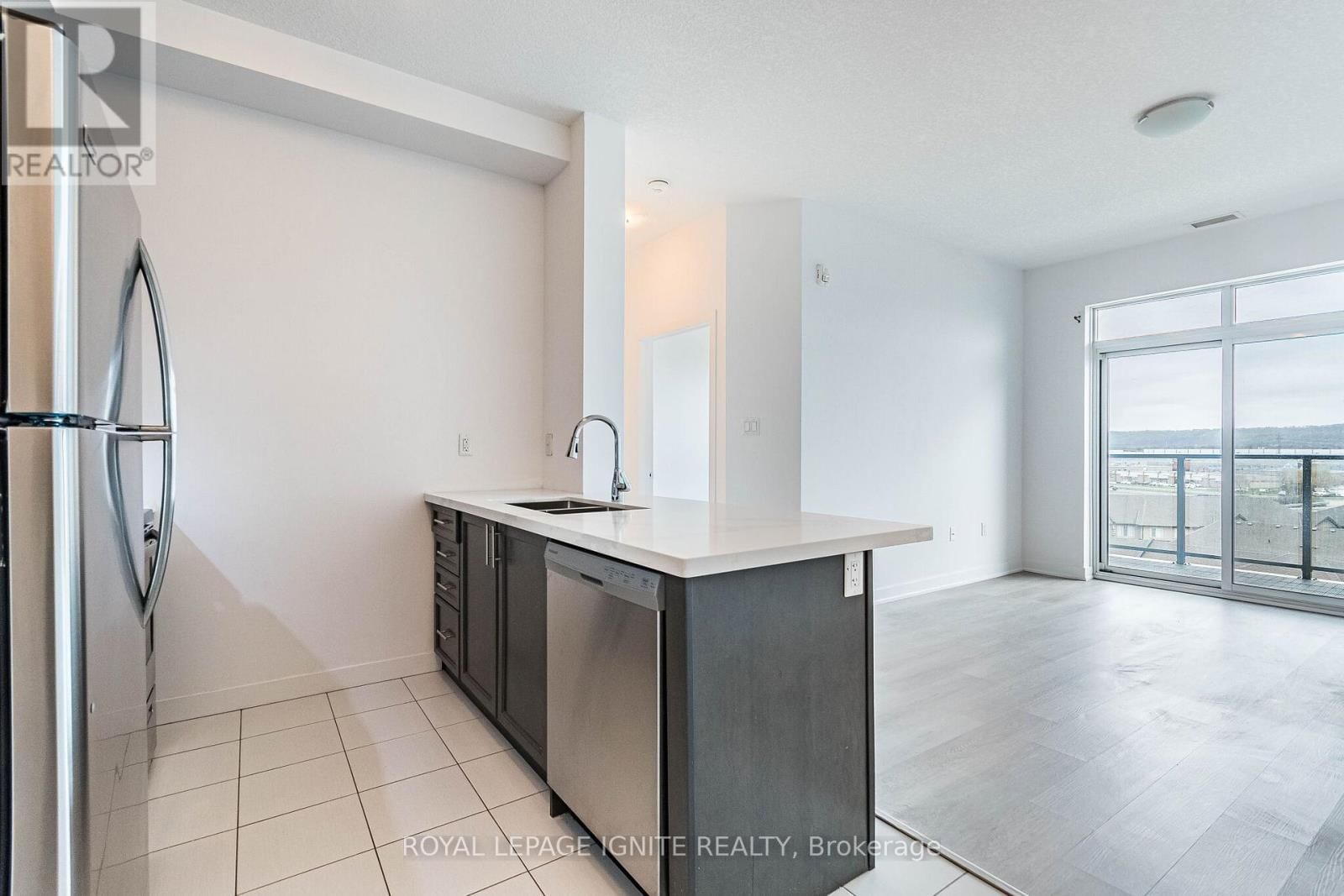 614 - 101 SHOREVIEW PLACE Image 14