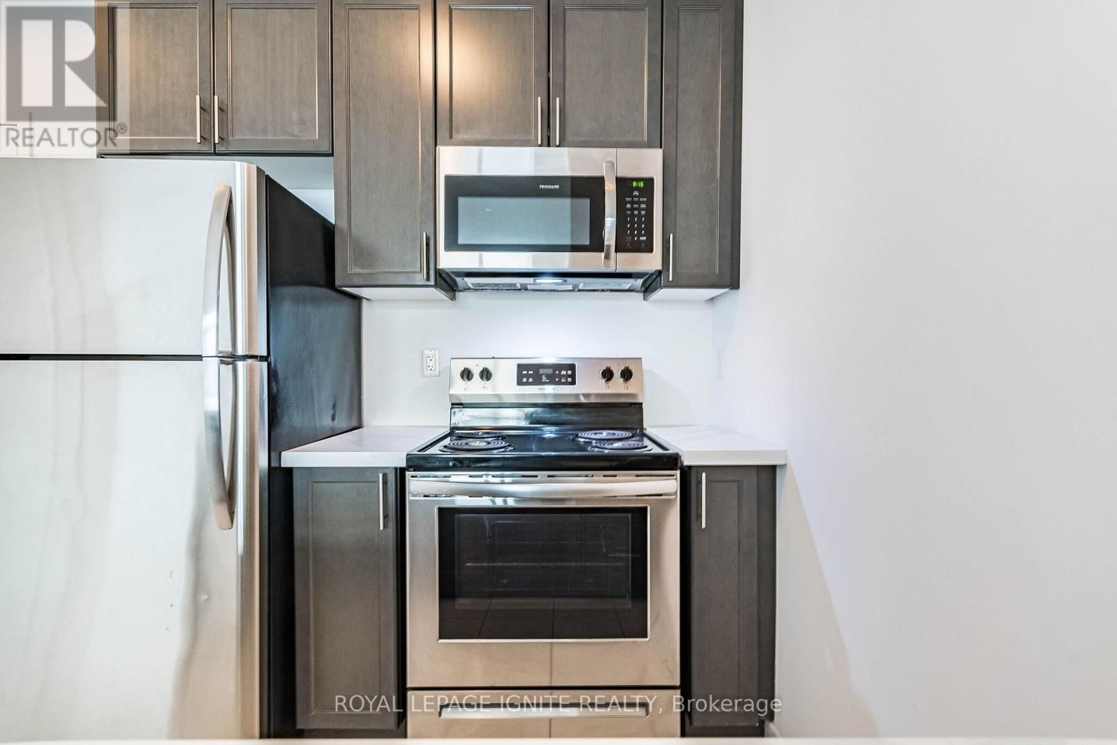 614 - 101 SHOREVIEW PLACE Image 15