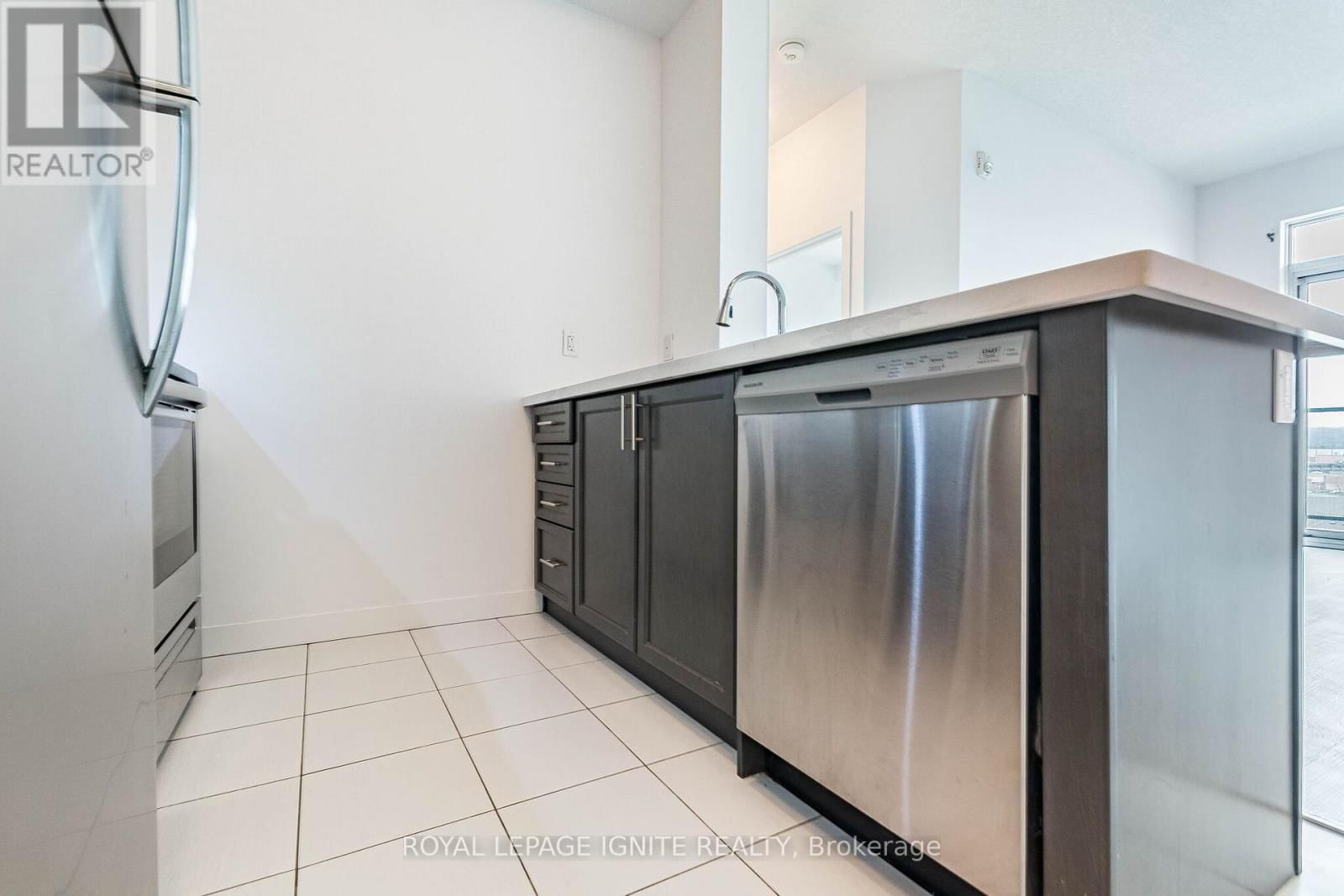 614 - 101 SHOREVIEW PLACE Image 17