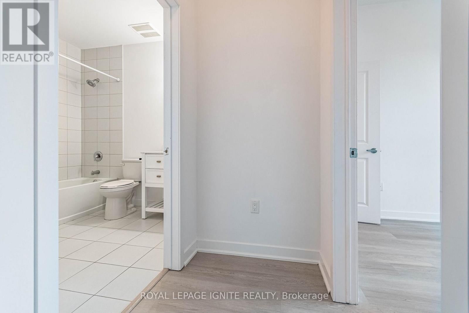 614 - 101 SHOREVIEW PLACE Image 26