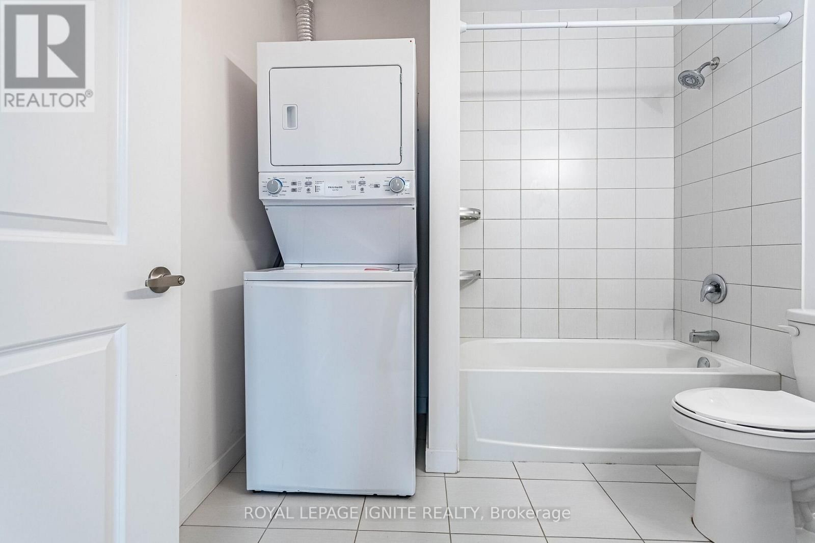 614 - 101 SHOREVIEW PLACE Image 28