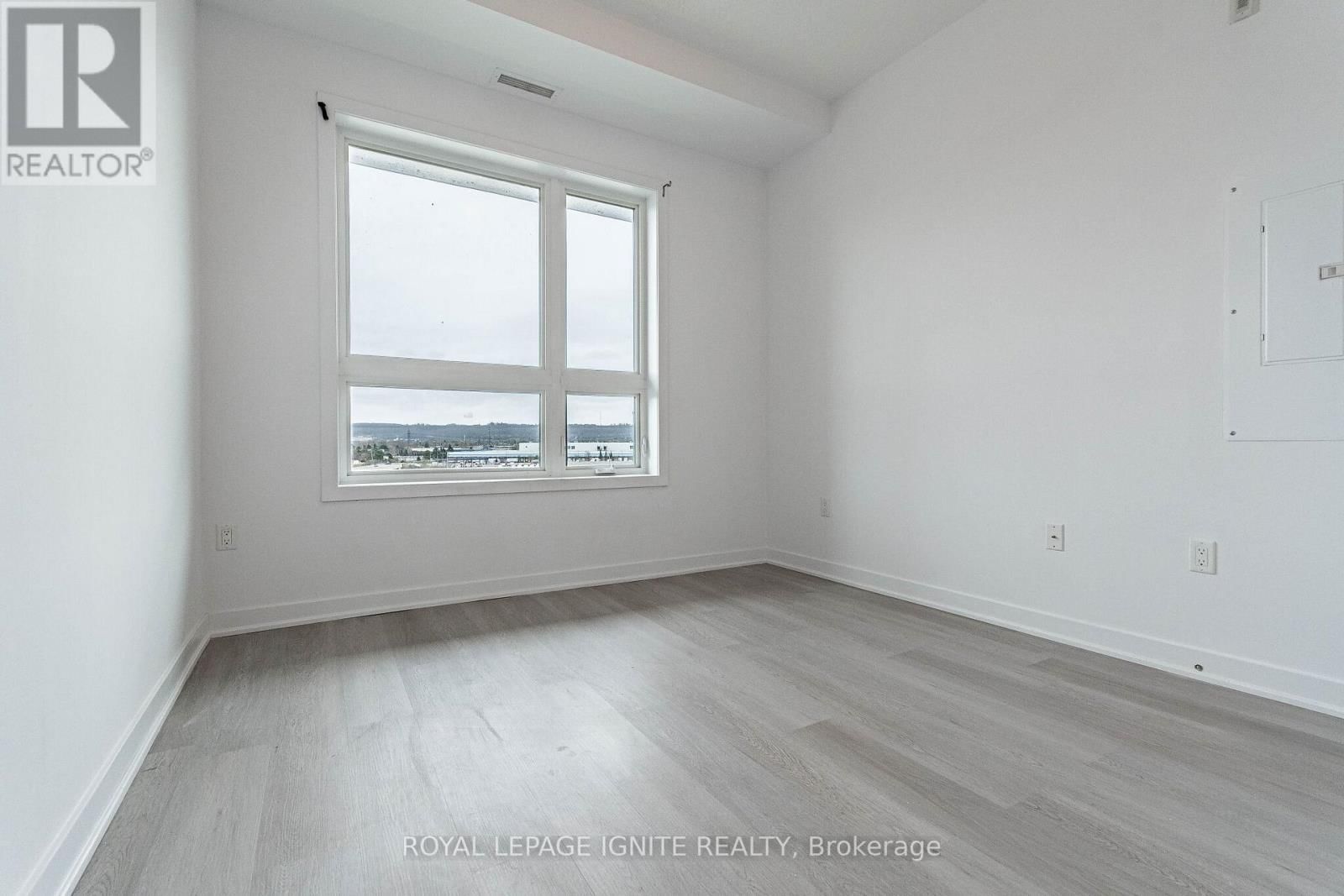 614 - 101 SHOREVIEW PLACE Image 33