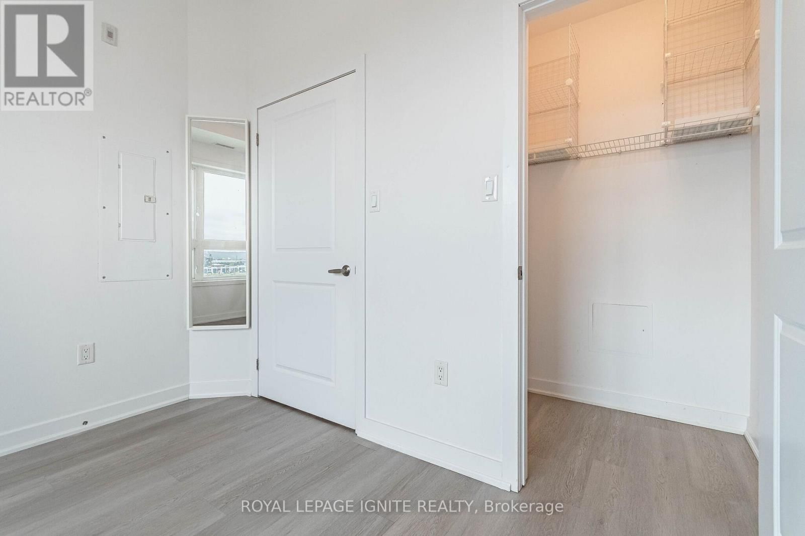 614 - 101 SHOREVIEW PLACE Image 34