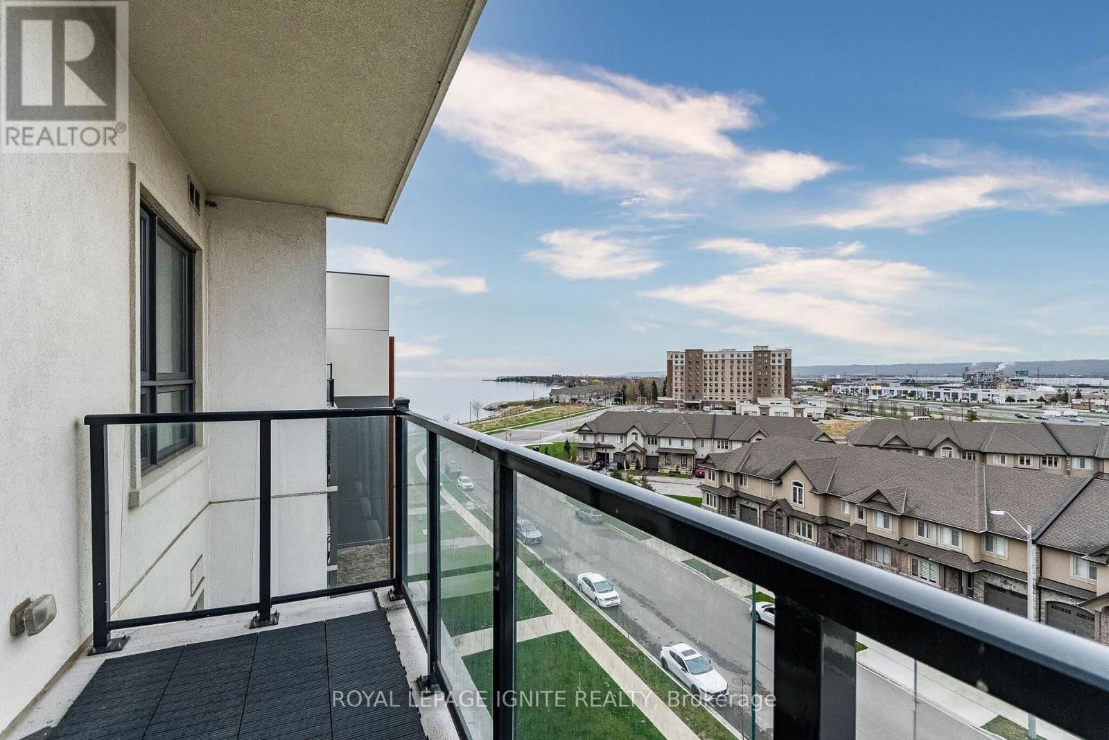 614 - 101 SHOREVIEW PLACE Image 36