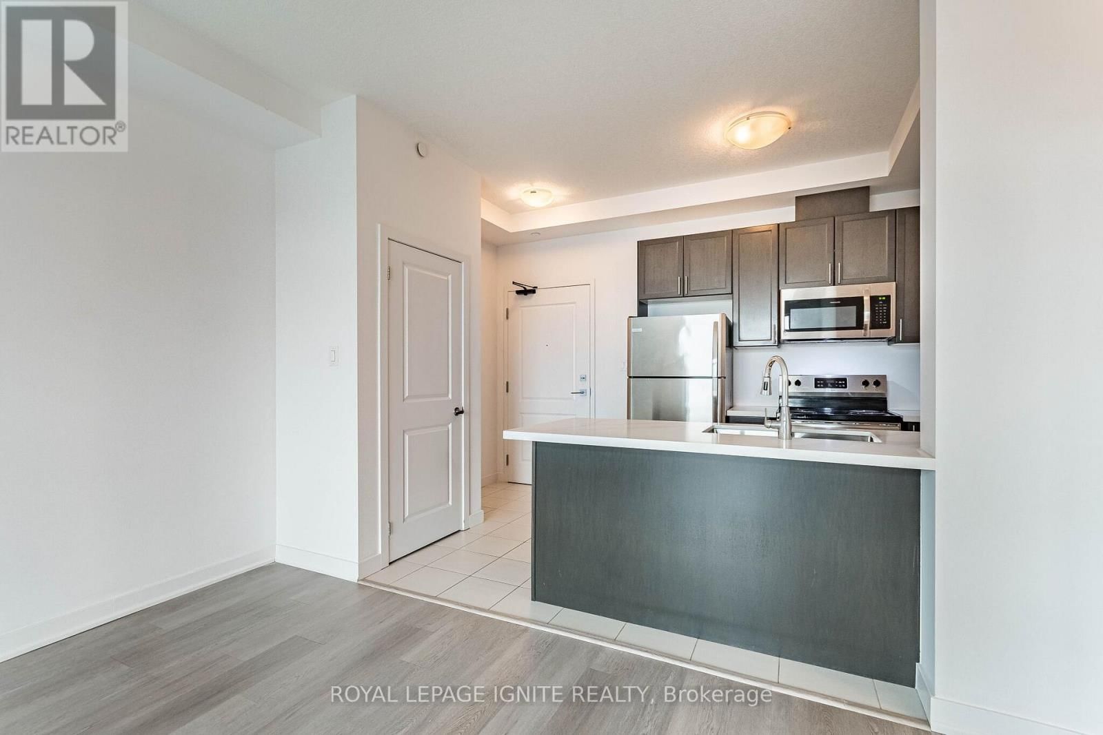 614 - 101 SHOREVIEW PLACE Image 37