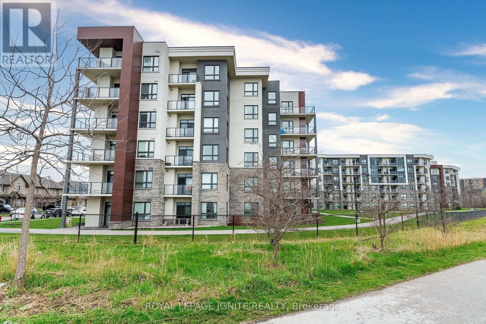 614 - 101 SHOREVIEW PLACE Image 43