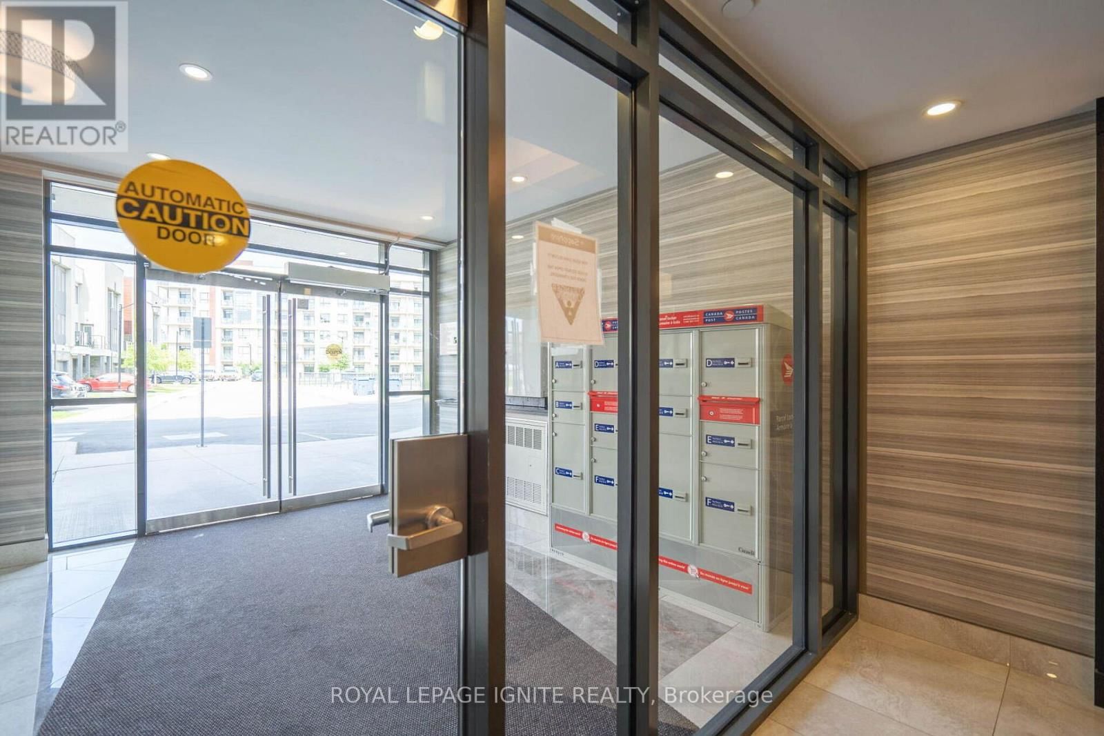 614 - 101 SHOREVIEW PLACE Image 9