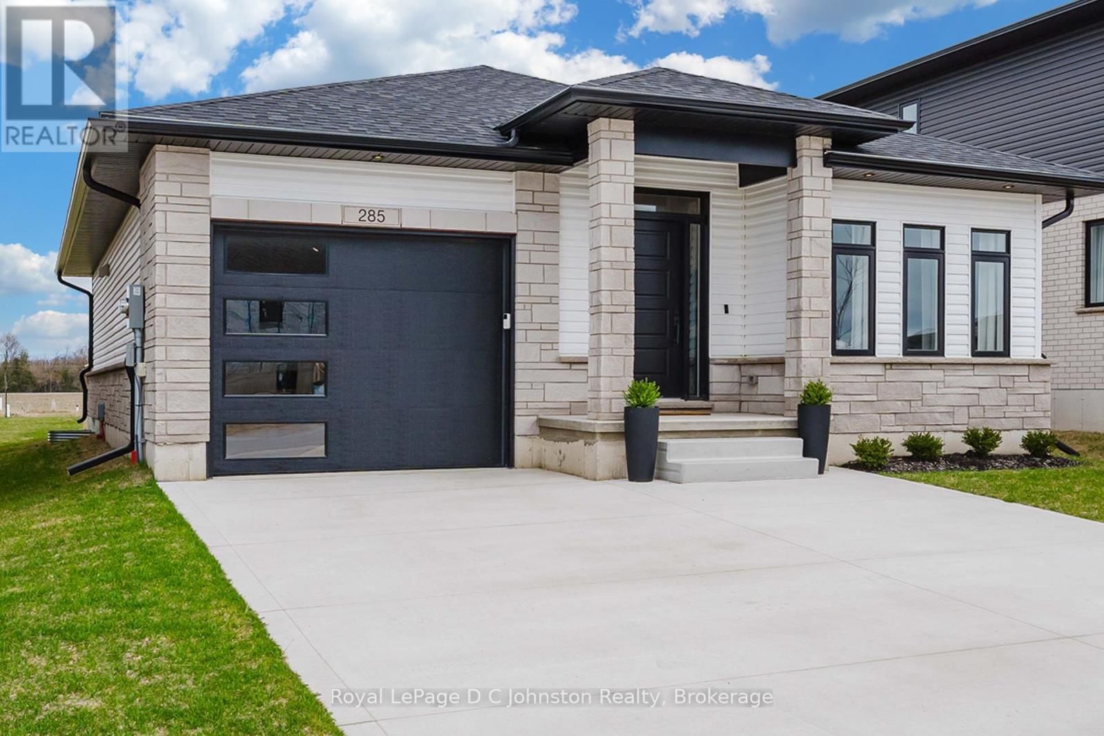 285 MARY ROSE AVENUE Image 1