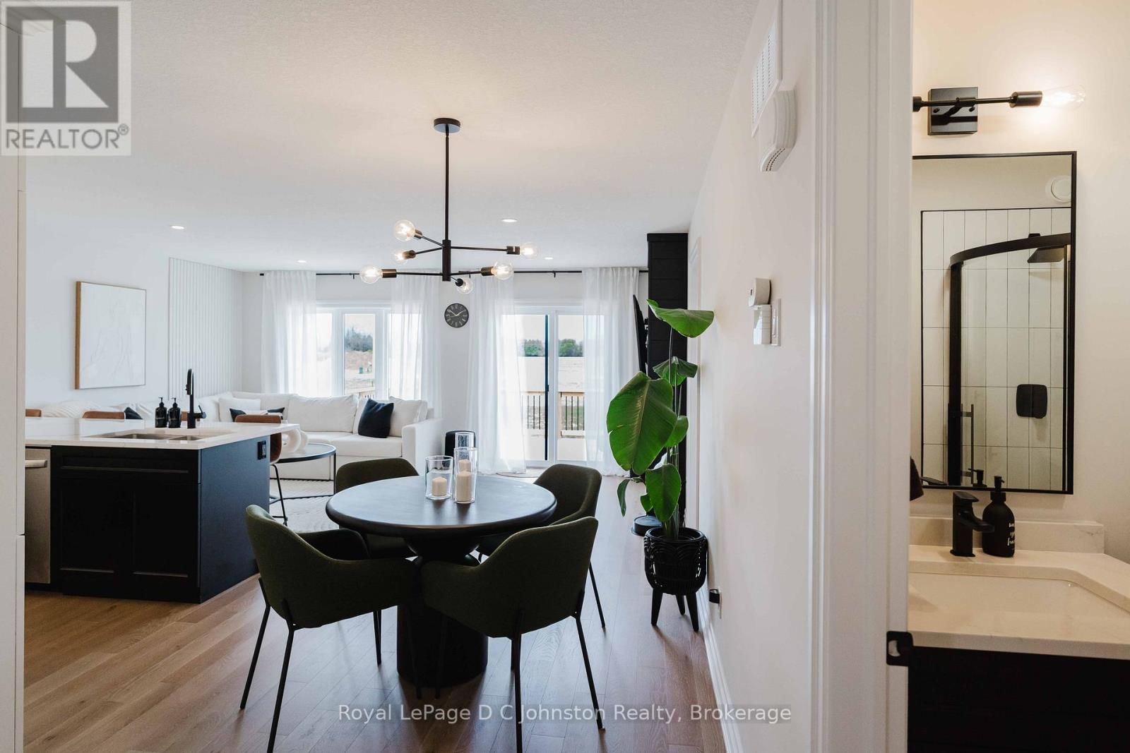 285 MARY ROSE AVENUE Image 12