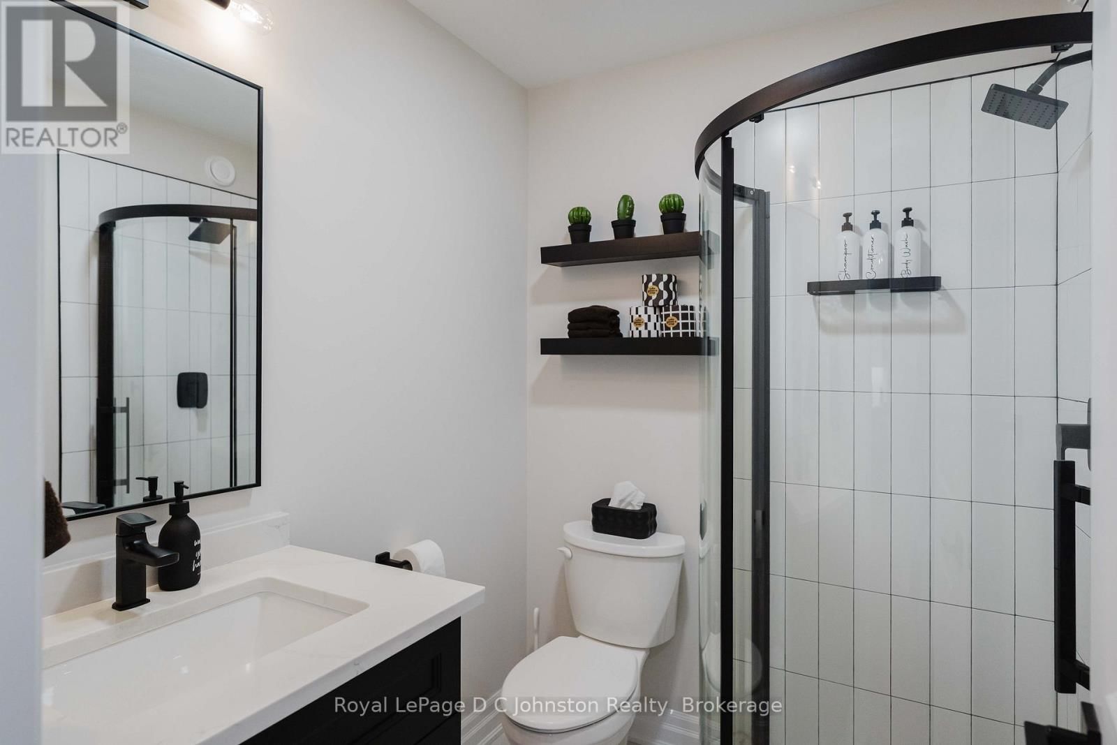 285 MARY ROSE AVENUE Image 13