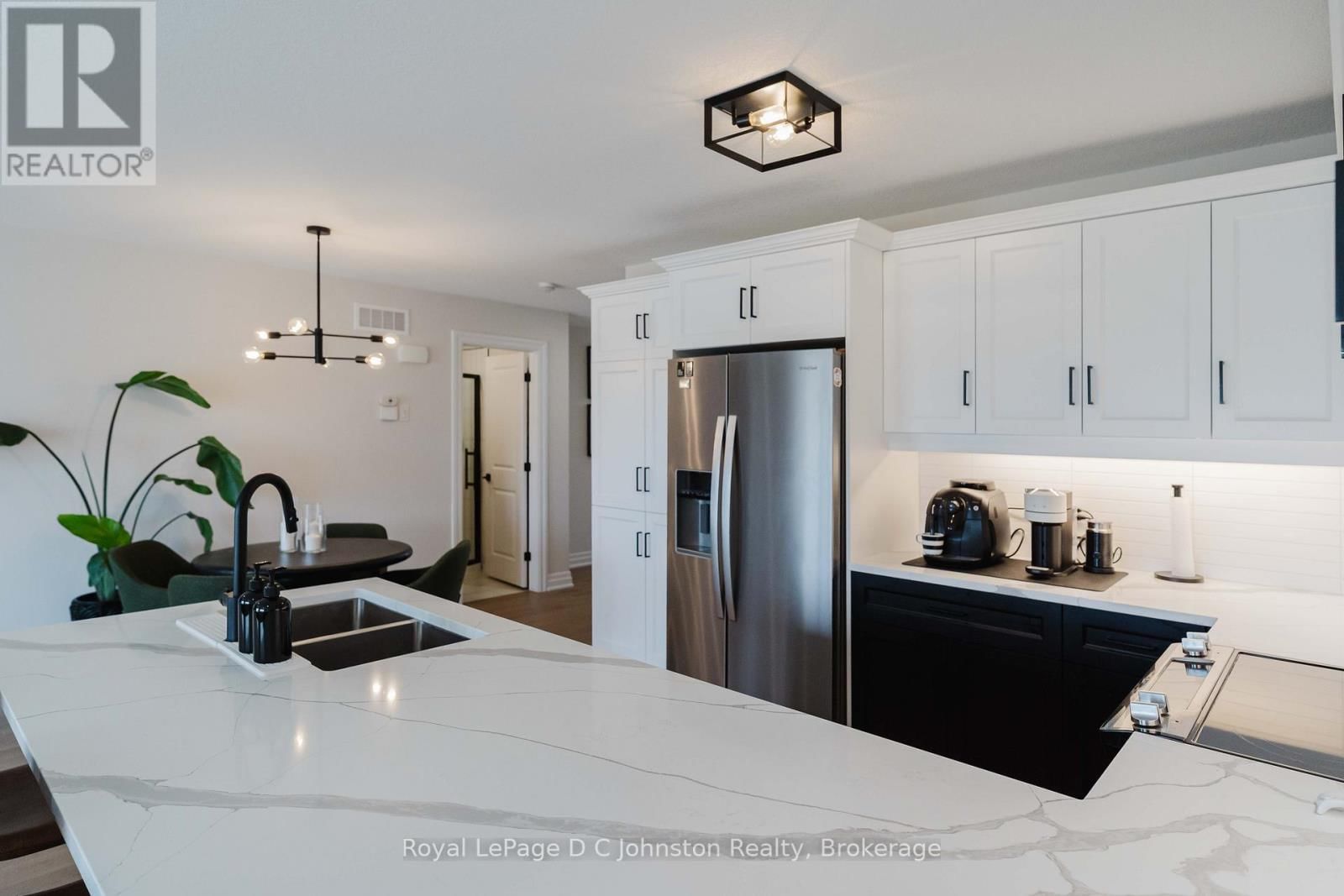 285 MARY ROSE AVENUE Image 16