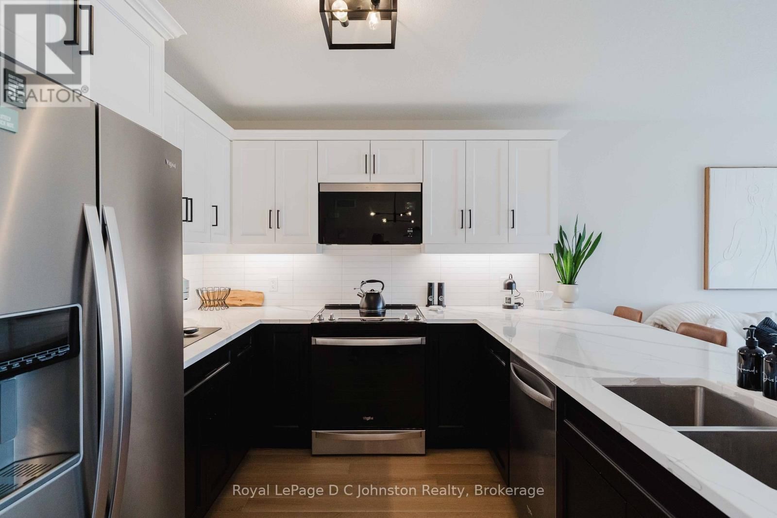 285 MARY ROSE AVENUE Image 18