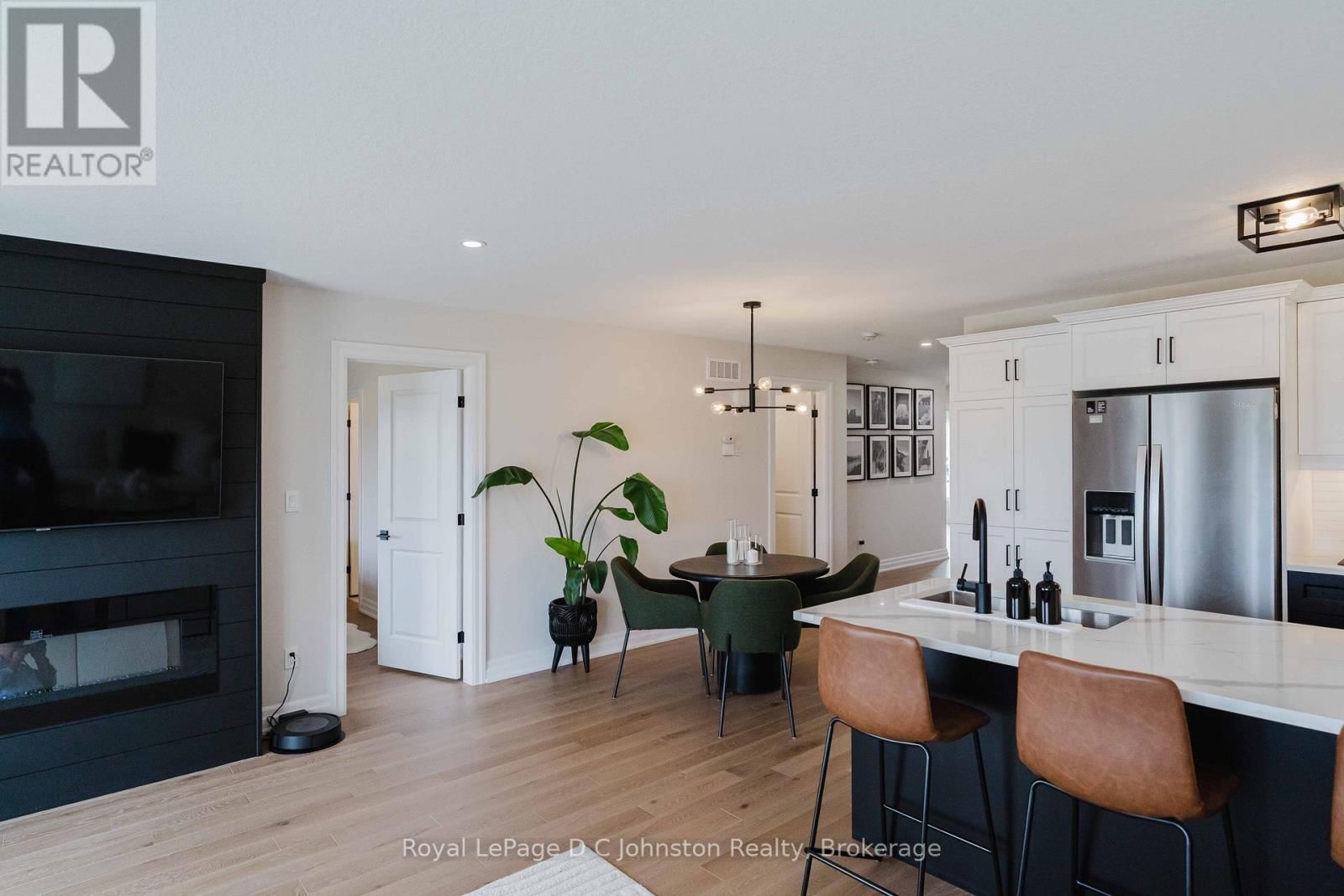 285 MARY ROSE AVENUE Image 22