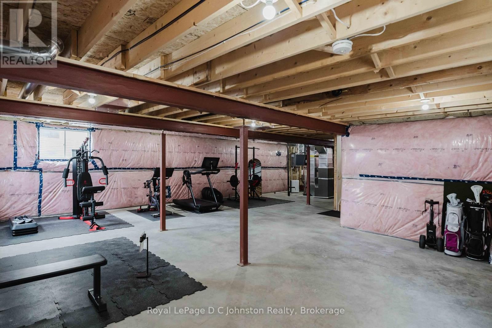 285 MARY ROSE AVENUE Image 29