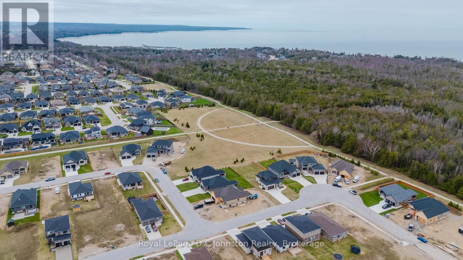 285 MARY ROSE AVENUE Image 36