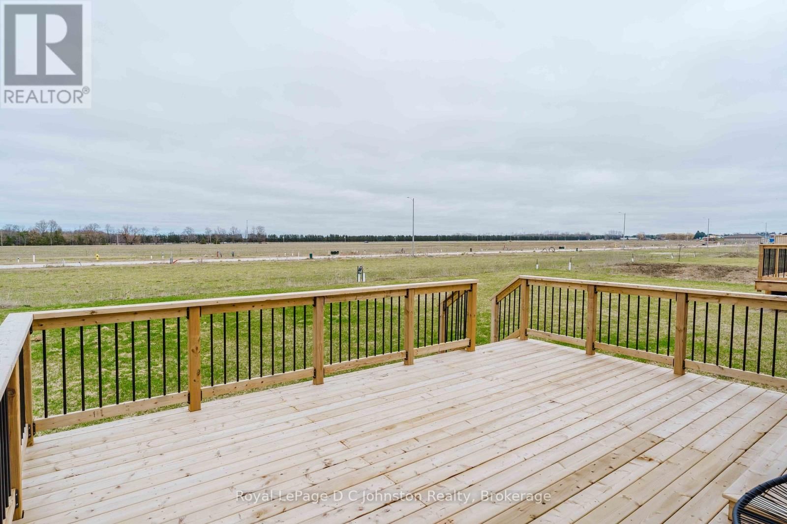 285 MARY ROSE AVENUE Image 37