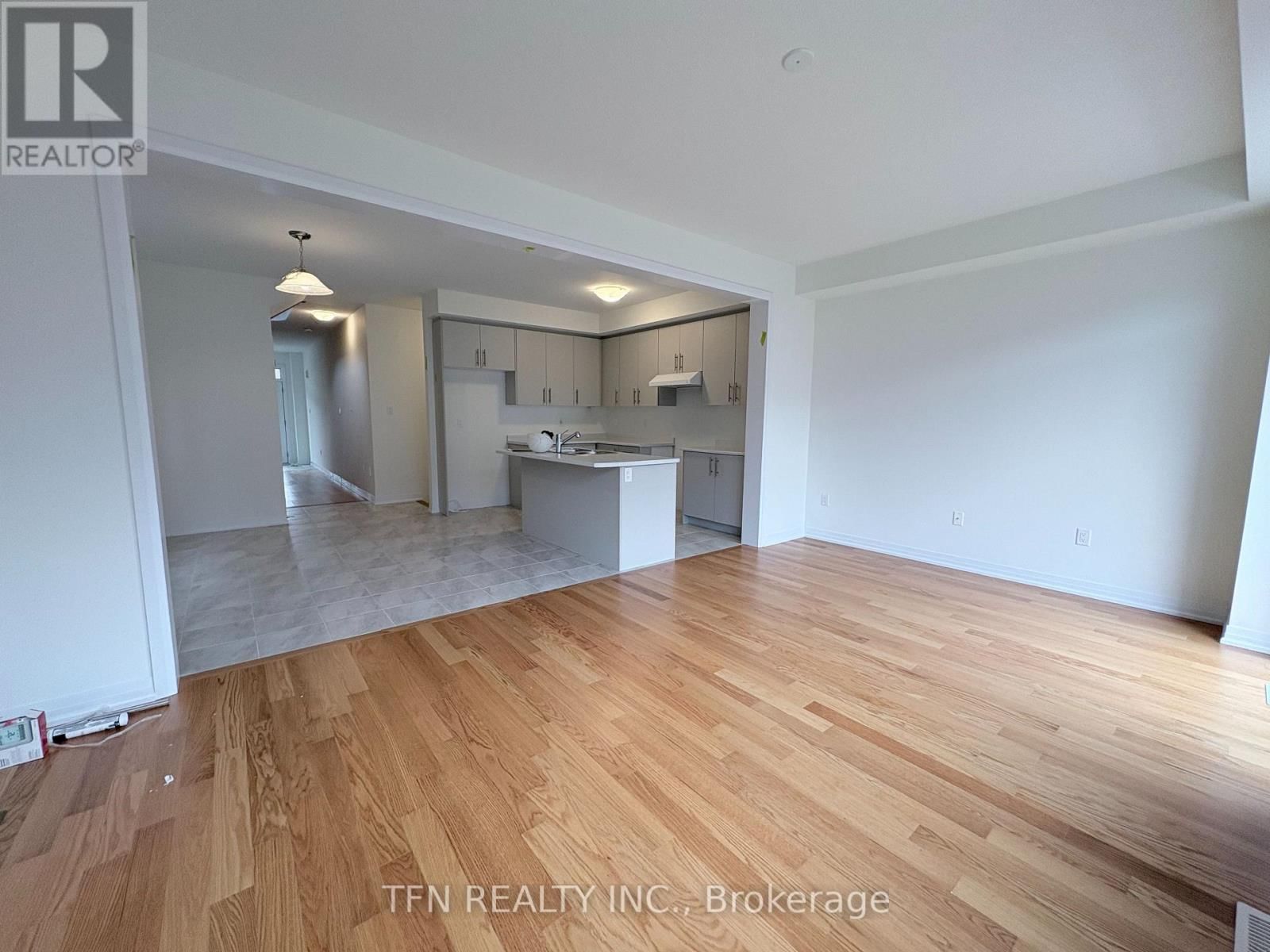 20 SELECTION HEIGHTS Image 2