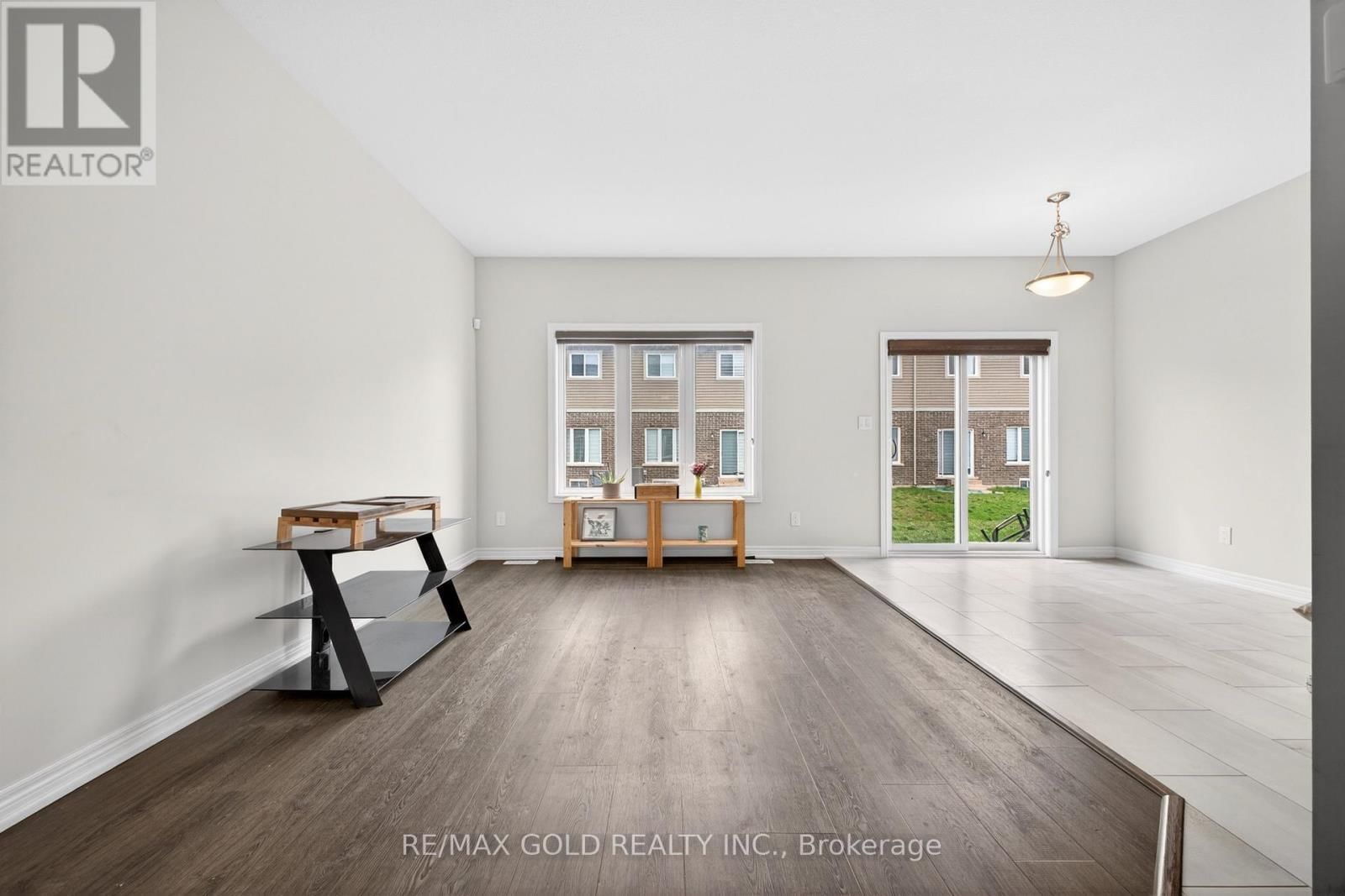 129 SUNFLOWER PLACE Image 12