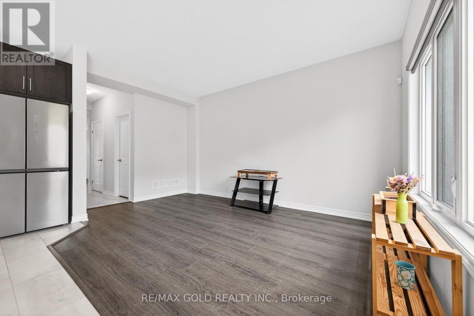 129 SUNFLOWER PLACE Image 14