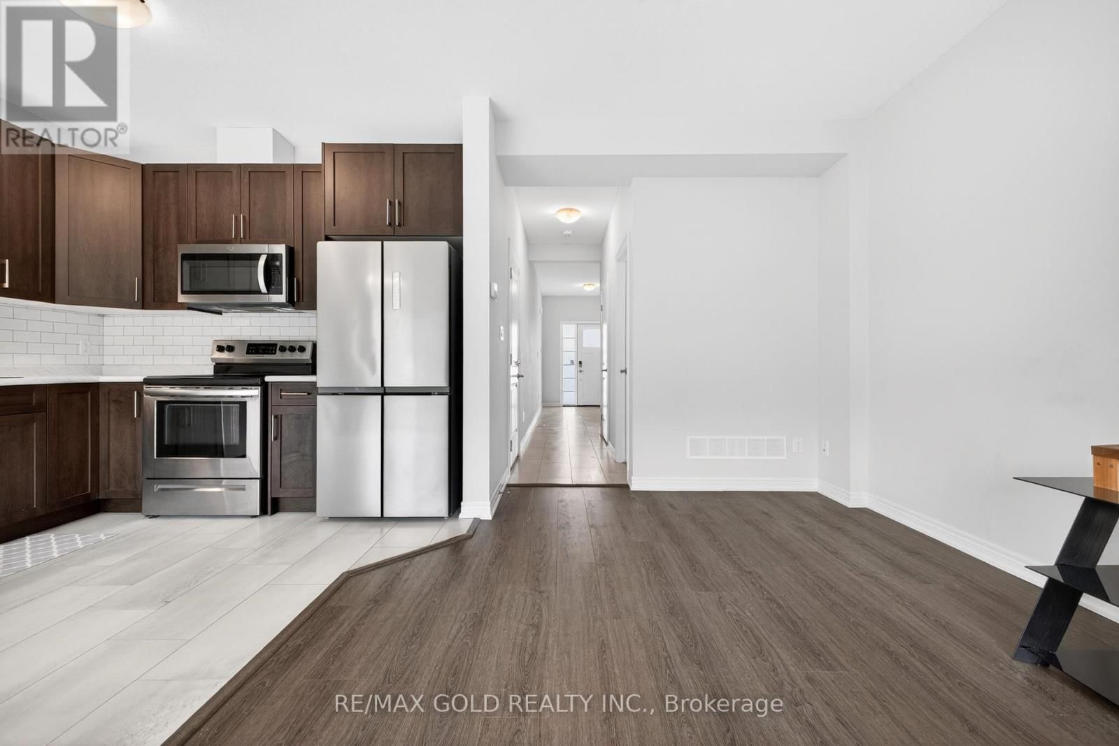 129 SUNFLOWER PLACE Image 18