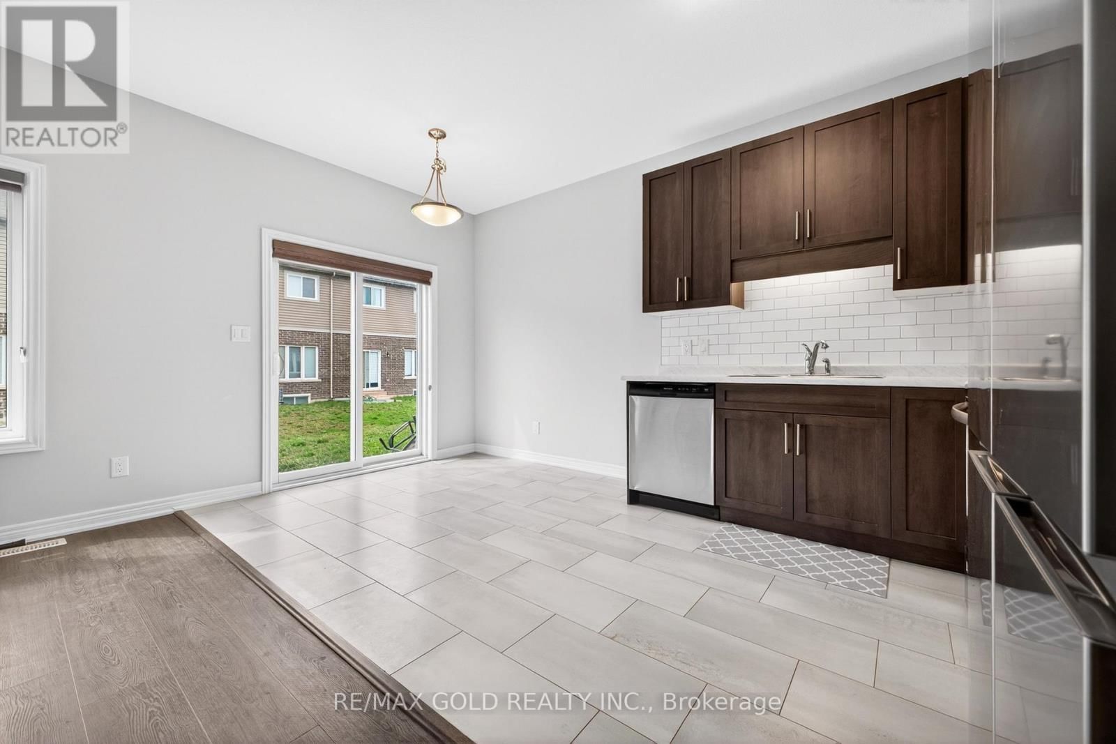 129 SUNFLOWER PLACE Image 19