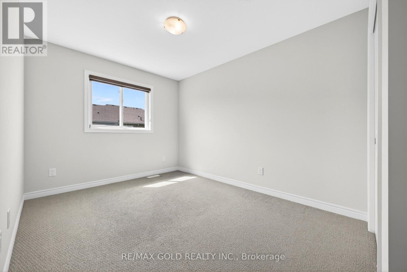 129 SUNFLOWER PLACE Image 36