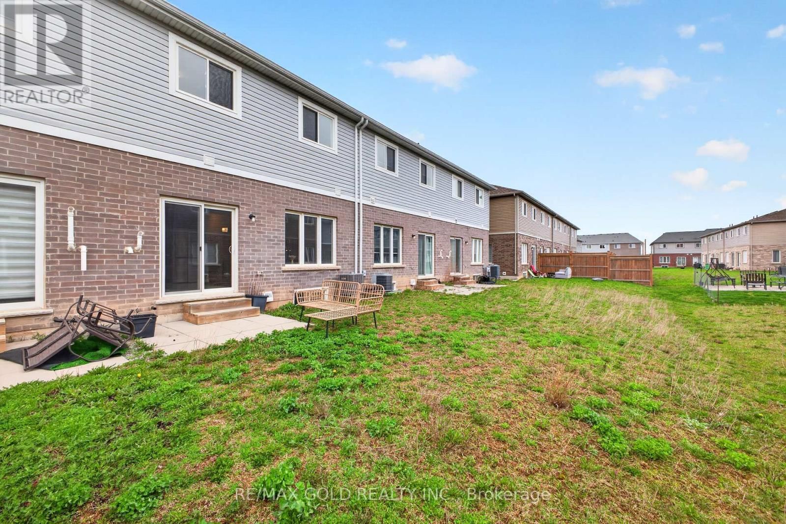 129 SUNFLOWER PLACE Image 6